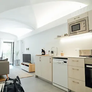 https://apartamentos-turisticos-can-planeses-banyoles.catalonia-hotels.com